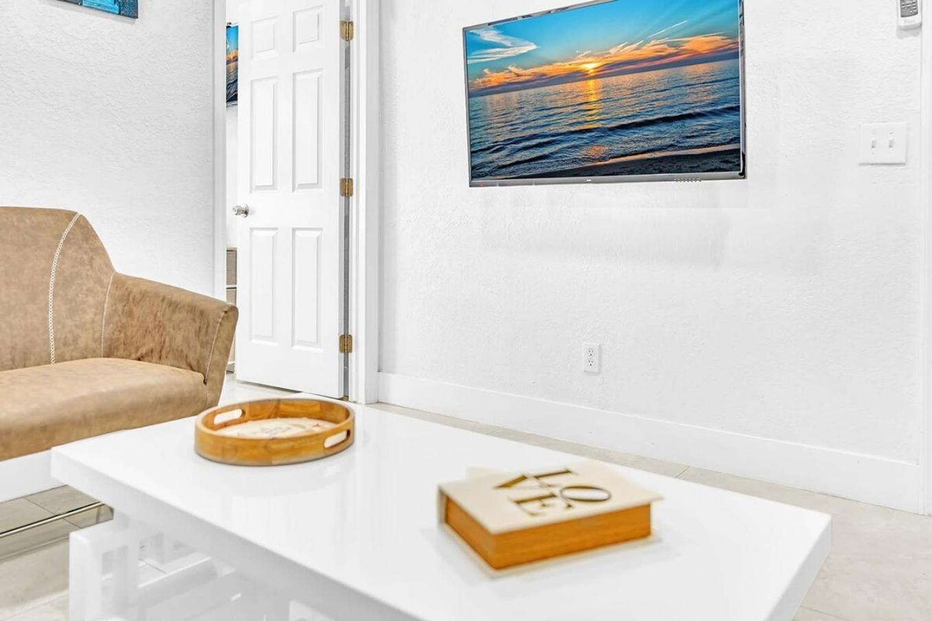 NEW Boutique One Bedroom Close to Aventura Mall&Beach Hallandale Beach Extérieur photo