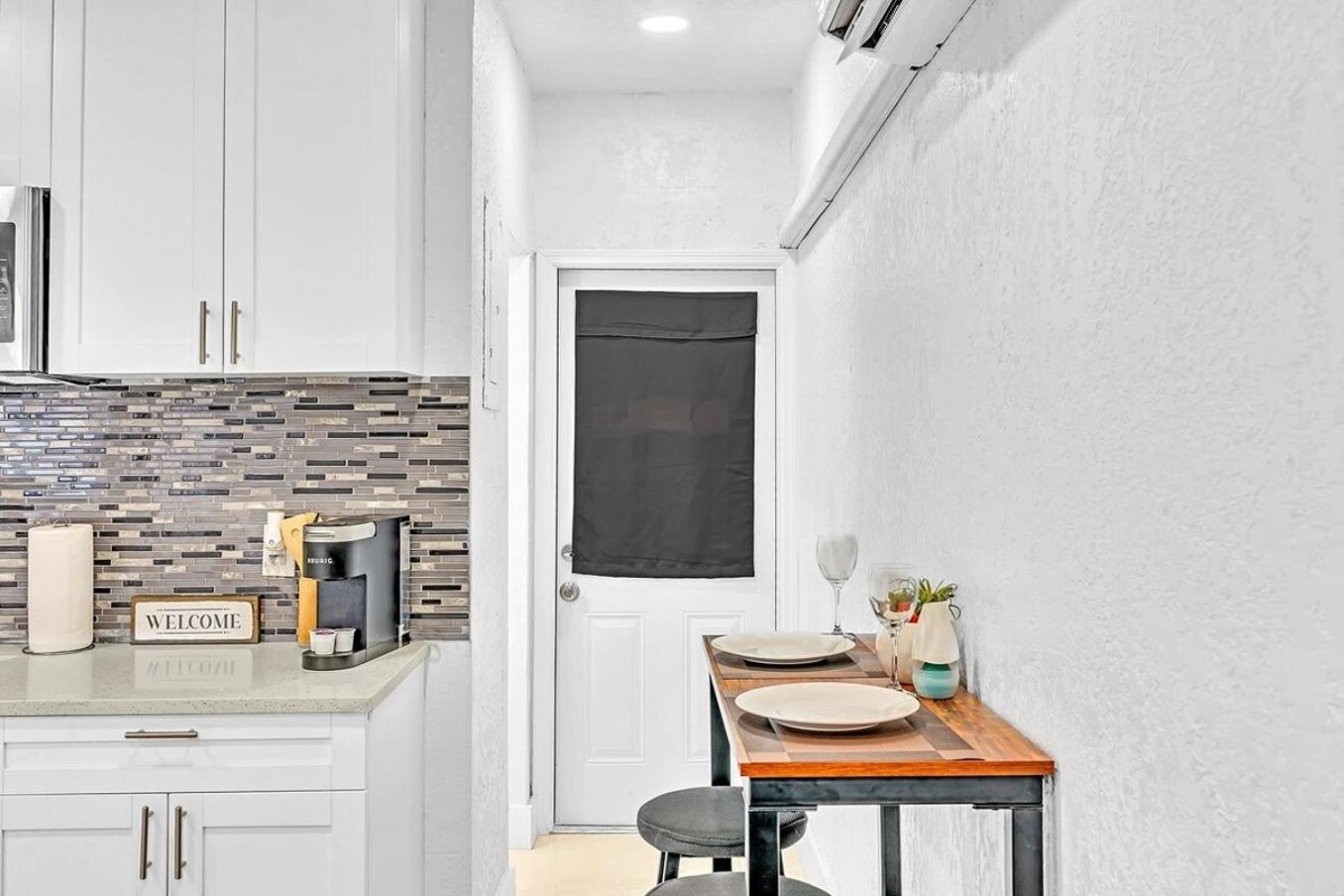 NEW Boutique One Bedroom Close to Aventura Mall&Beach Hallandale Beach Extérieur photo